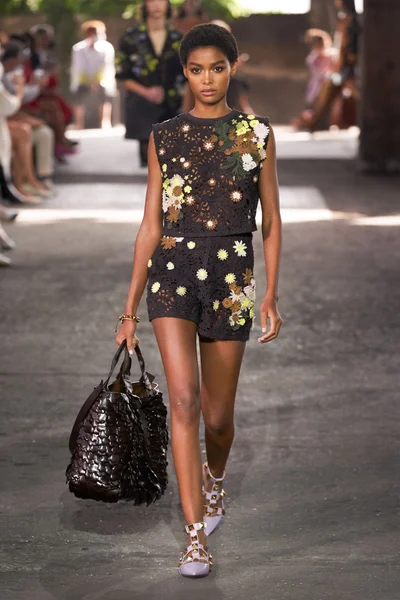 Look 55